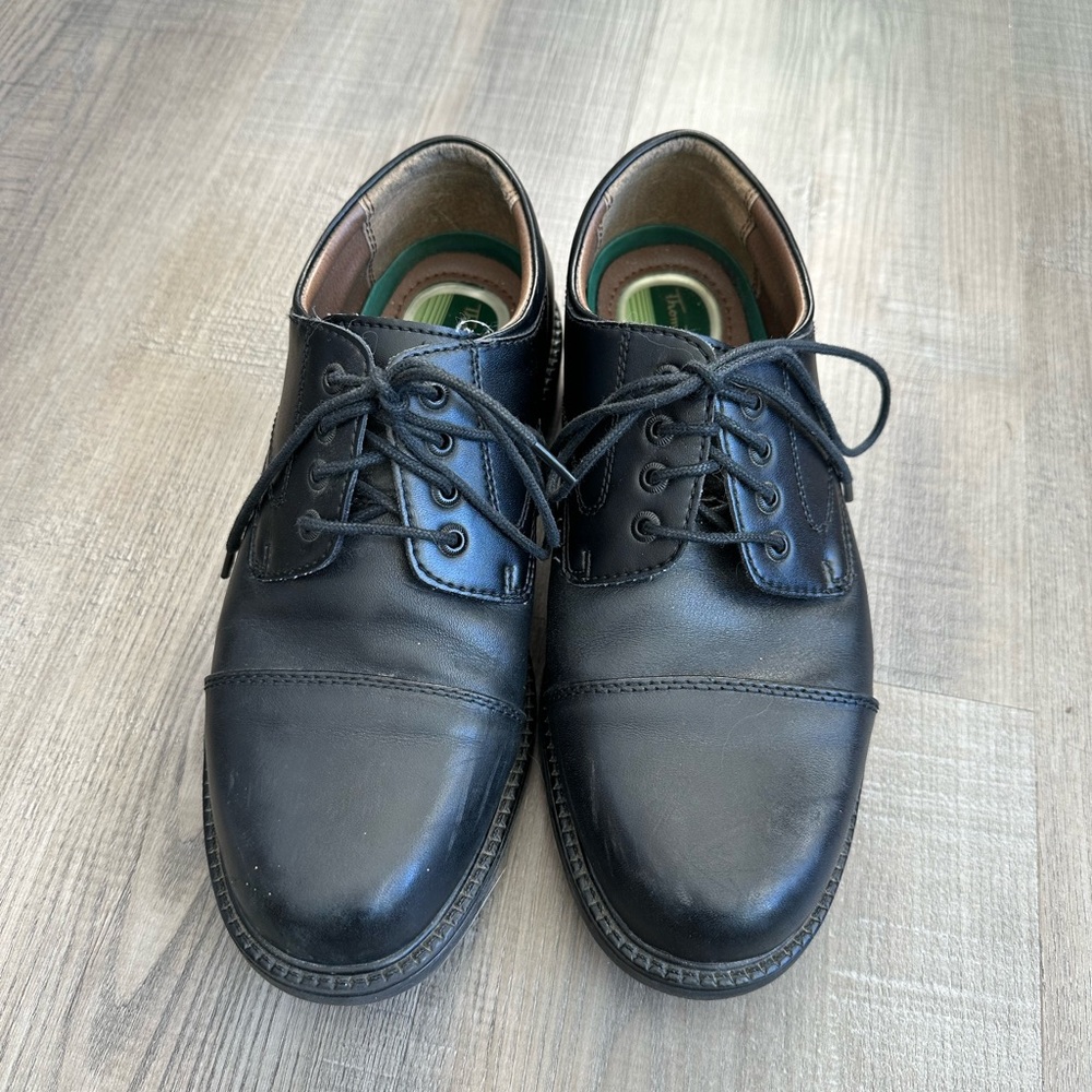 Thom McAn Shoes